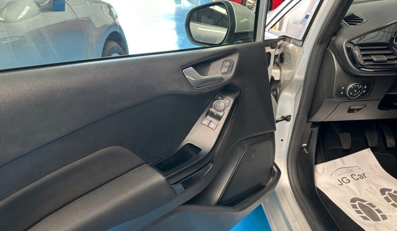FORD FIESTA 1.1 Ti-VCT Titanium full