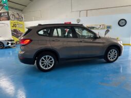 BMW X1 sDRIVE 18i ADVANTAGE NAVI PRO LED PDC full