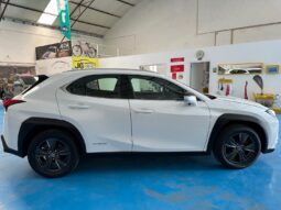 LEXUS LX UX 250-H 2.0 184CV completo