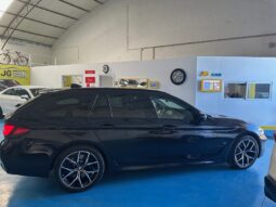 BMW 530 e Pack Desportivo M completo