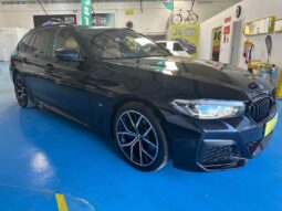BMW 530 e Pack Desportivo M completo