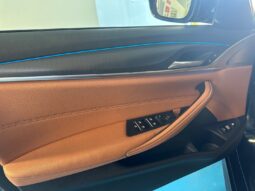 BMW 530 e Pack Desportivo M completo