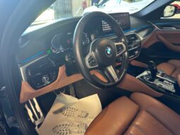 BMW 530 e Pack Desportivo M completo