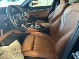 BMW 530 e Pack Desportivo M completo