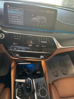 BMW 530 e Pack Desportivo M completo