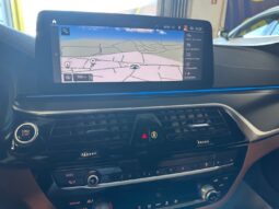 BMW 530 e Pack Desportivo M completo