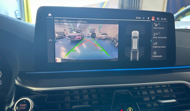 BMW 530 e Pack Desportivo M completo