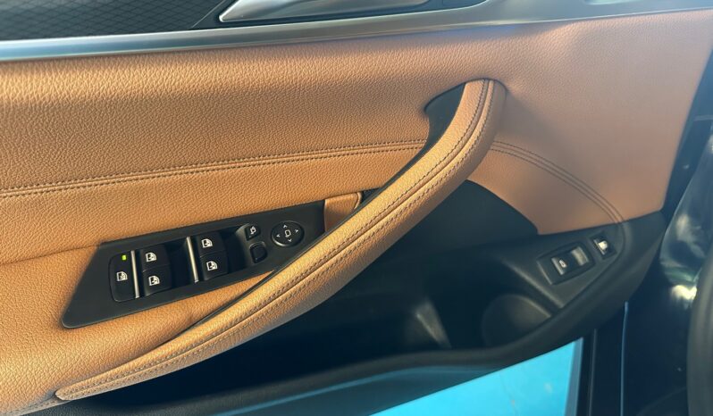 BMW 530 e Pack Desportivo M completo