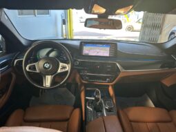 BMW 530 e Pack Desportivo M completo