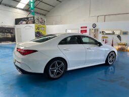 MERCEDES-BENZ CLA 180 AMG-Line completo