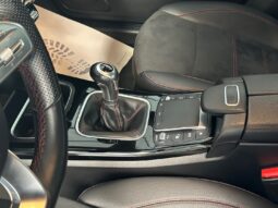 MERCEDES-BENZ CLA 180 AMG-Line completo