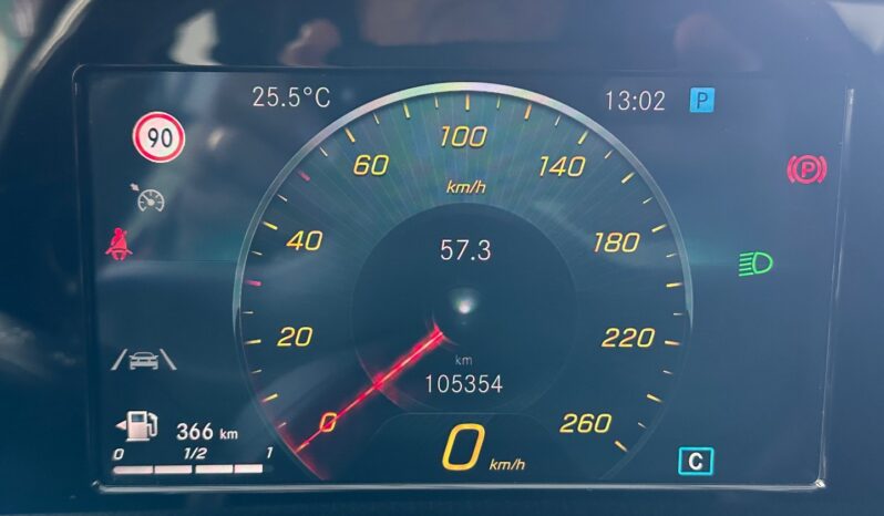 MERCEDES-BENZ CLA 180 AMG-Line completo