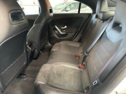 MERCEDES-BENZ CLA 180 AMG-Line completo