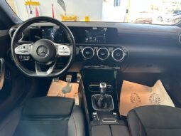 MERCEDES-BENZ CLA 180 AMG-Line completo