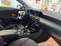 MERCEDES-BENZ CLA 180 AMG-Line completo