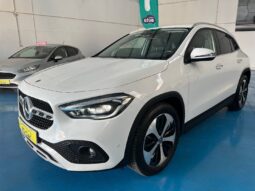 MERCEDES-BENZ GLA 200 STYLE LEDER NAVI completo