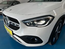 MERCEDES-BENZ GLA 200 STYLE LEDER NAVI completo