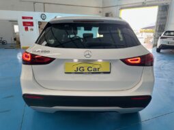 MERCEDES-BENZ GLA 200 STYLE LEDER NAVI completo