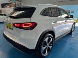 MERCEDES-BENZ GLA 200 STYLE LEDER NAVI completo