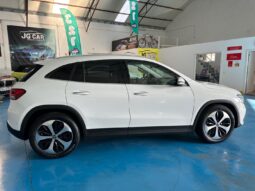 MERCEDES-BENZ GLA 200 STYLE LEDER NAVI completo