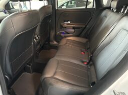 MERCEDES-BENZ GLA 200 STYLE LEDER NAVI completo