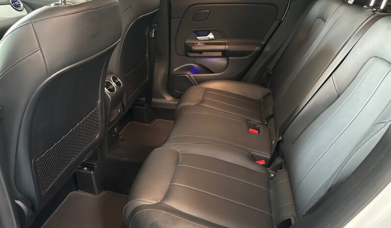 MERCEDES-BENZ GLA 200 STYLE LEDER NAVI completo