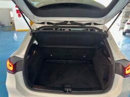 MERCEDES-BENZ GLA 200 STYLE LEDER NAVI completo