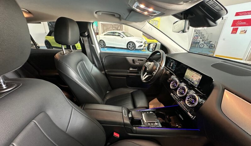 MERCEDES-BENZ GLA 200 STYLE LEDER NAVI completo