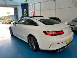 Mercedes Coupé E 220d AMG completo