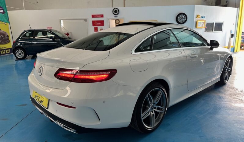 Mercedes Coupé E 220d AMG completo