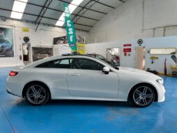 Mercedes Coupé E 220d AMG completo