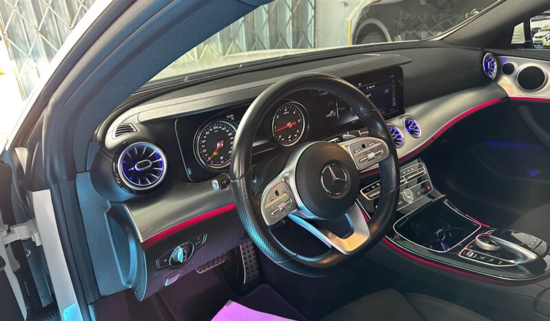 Mercedes Coupé E 220d AMG completo