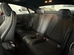 Mercedes Coupé E 220d AMG completo