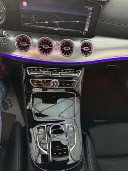 Mercedes Coupé E 220d AMG completo