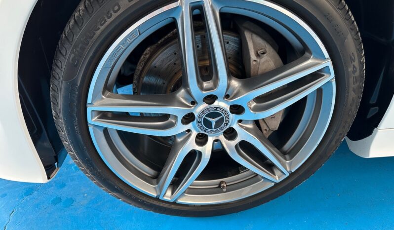 Mercedes Coupé E 220d AMG completo
