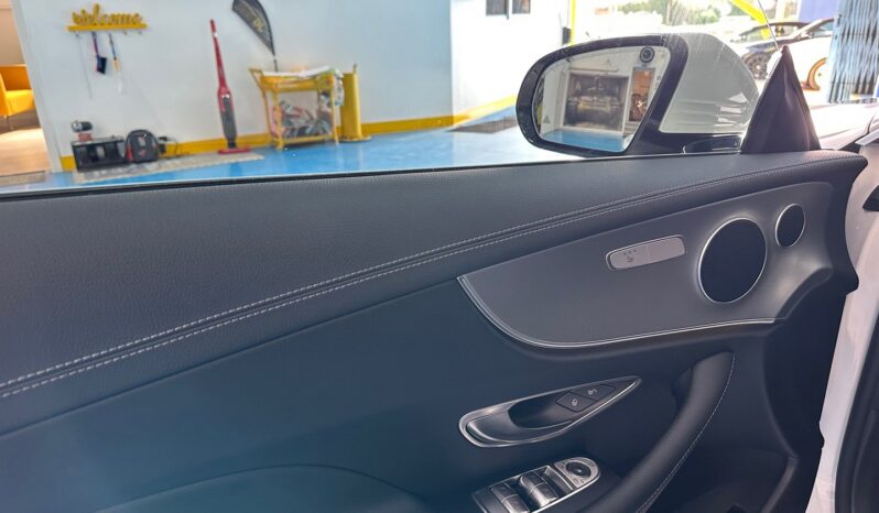Mercedes Coupé E 220d AMG completo