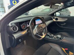 Mercedes Coupé E 220d AMG completo