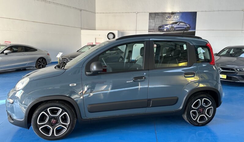 FIAT PANDA 1.0 HIBRID completo