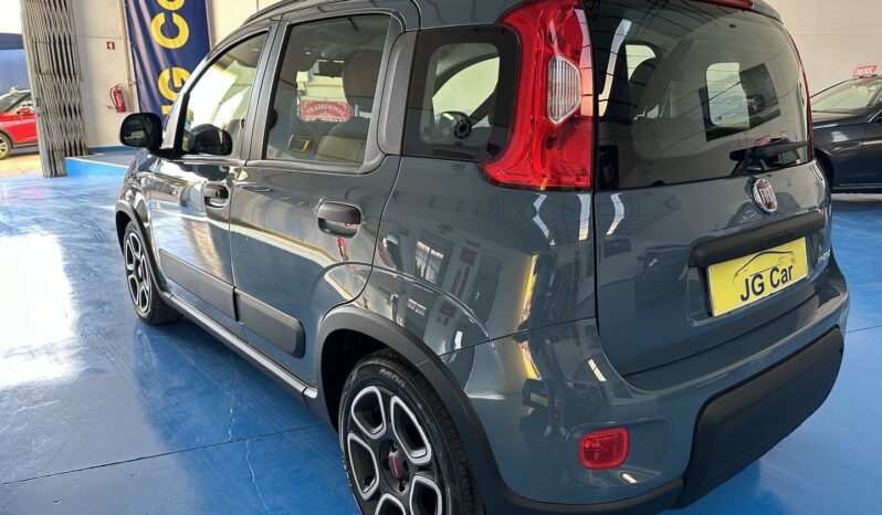 FIAT PANDA 1.0 HIBRID completo