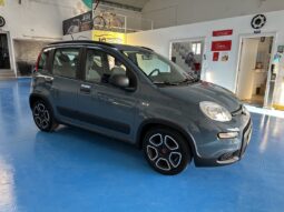 FIAT PANDA 1.0 HIBRID completo