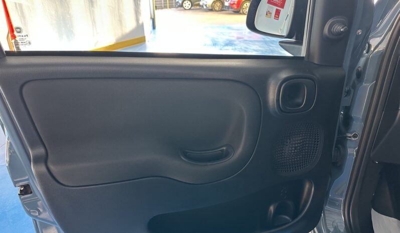 FIAT PANDA 1.0 HIBRID completo