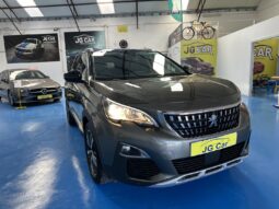 PEUGEOT 3008 1.2 130 CV completo