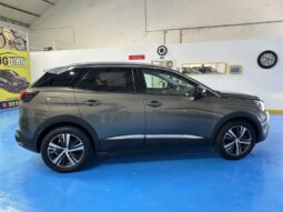 PEUGEOT 3008 1.2 130 CV completo