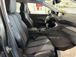PEUGEOT 3008 1.2 130 CV completo