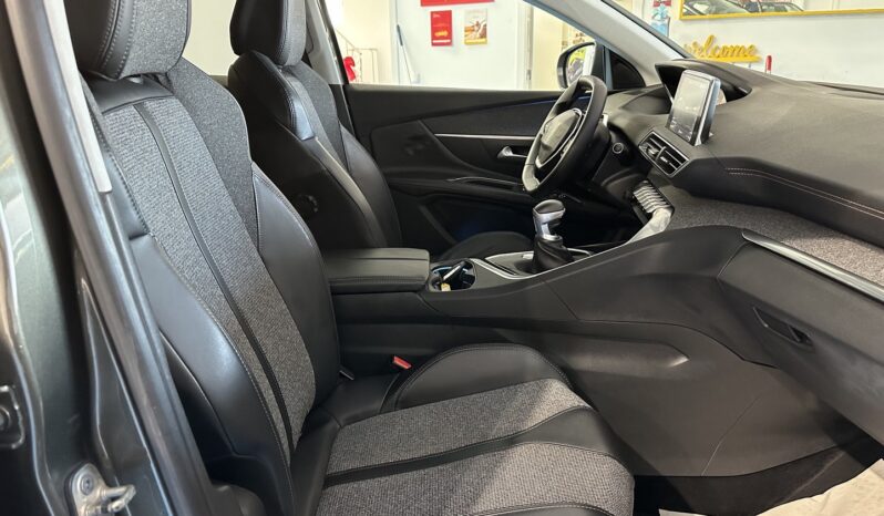 PEUGEOT 3008 1.2 130 CV completo