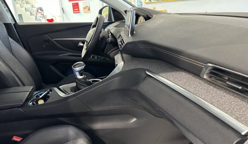 PEUGEOT 3008 1.2 130 CV completo